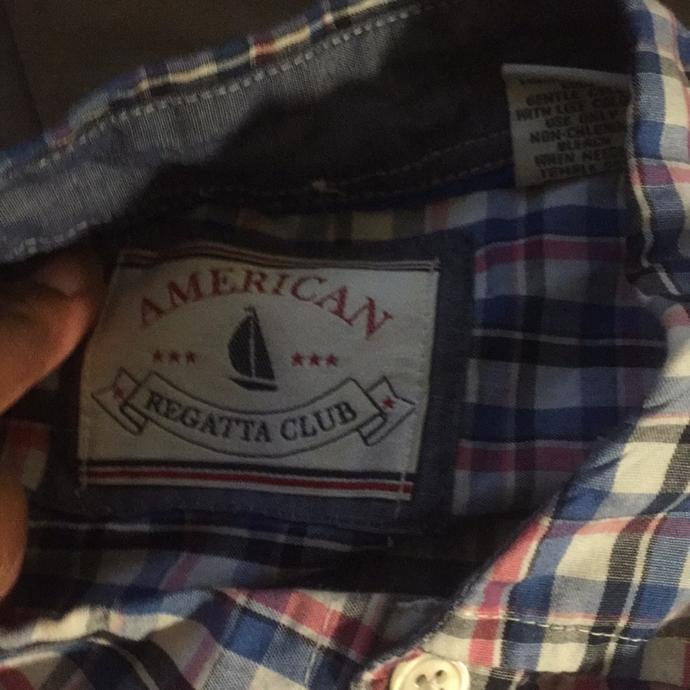 Two button down shirt - Picture 5 of 5